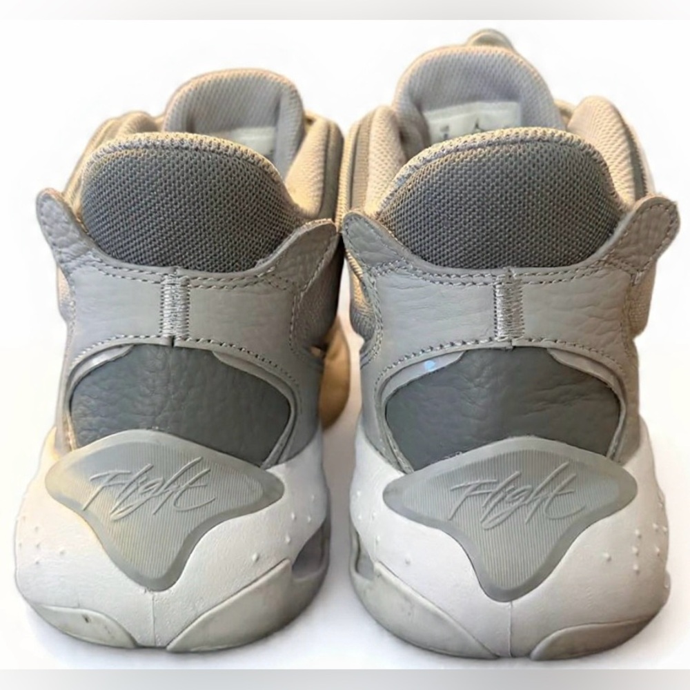 NIKE- Air Jordan Max Aura 4- Men’s 8 - Picture 3 of 7